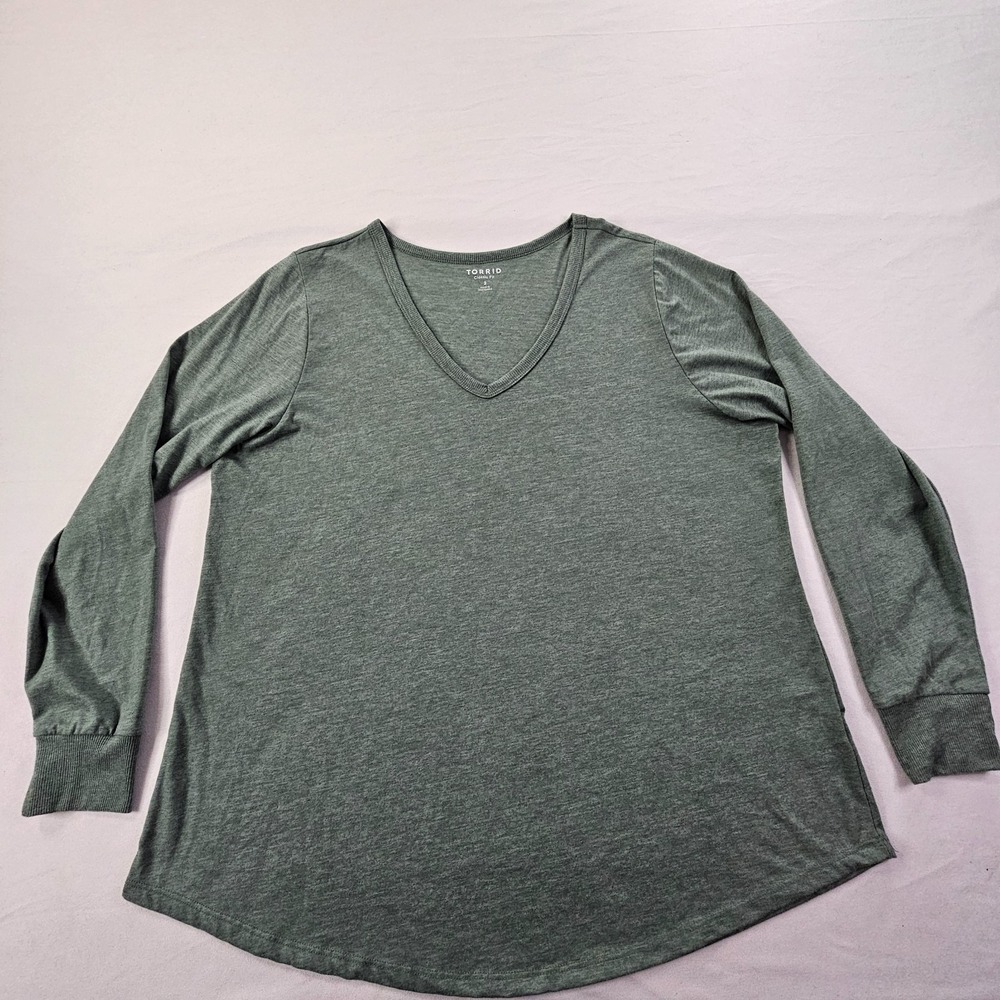 Torrid Green Long Sleeve Cotton‎ Blend Classic Fit V-Neck T-Shirt Women's 2X